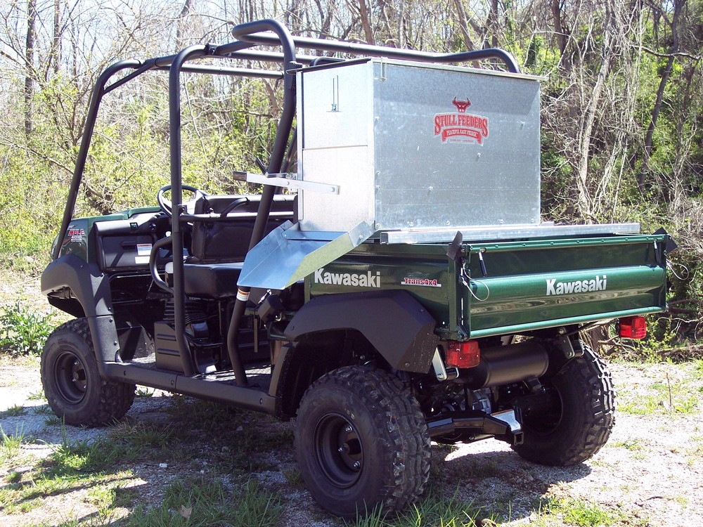 (2004*) 200 Pound Stull Feeder with Top Rail Mounting Kit and